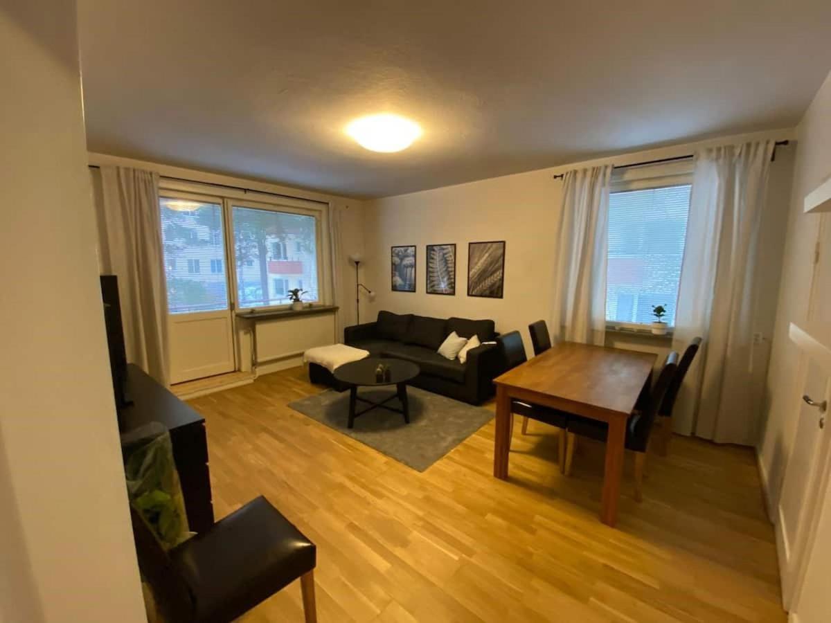 Flatin Erbjuder Laegenheter I Soedra Stockholm Lejlighed Eksteriør billede