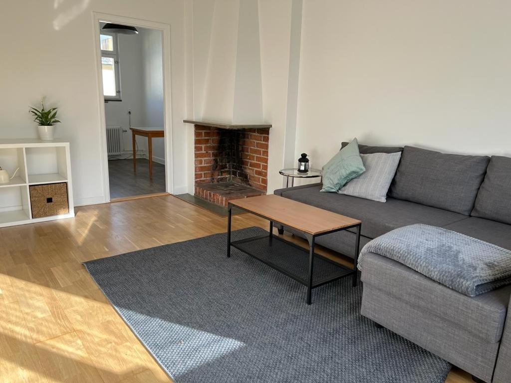 Flatin Erbjuder Laegenheter I Soedra Stockholm Lejlighed Eksteriør billede